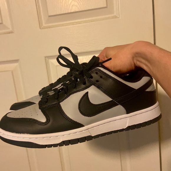 Nike Dunk low- Midnight Navy/ Gray (Georgetown) - Picture 8 of 16